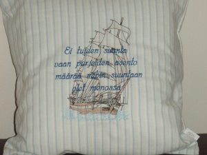 Purjelaivatyyny. Koko 40 x 40cm.